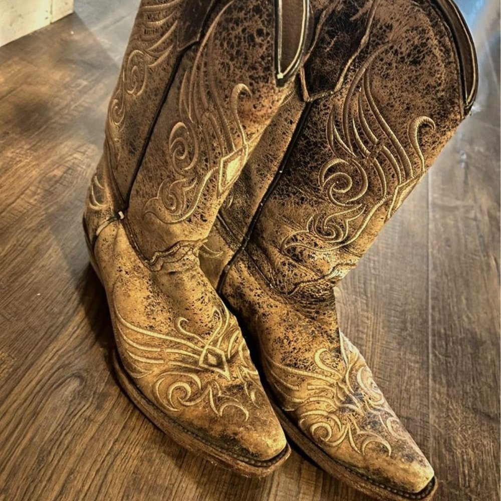 Circle G Corral Embroidered Women's Brown Western Boots - Snip Toe